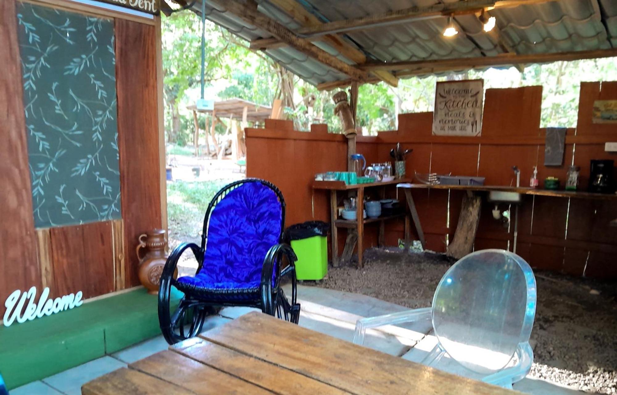 Fully Furnished Family Jungle Tent, Latino Glamping Paquera Hotel Ngoại thất bức ảnh