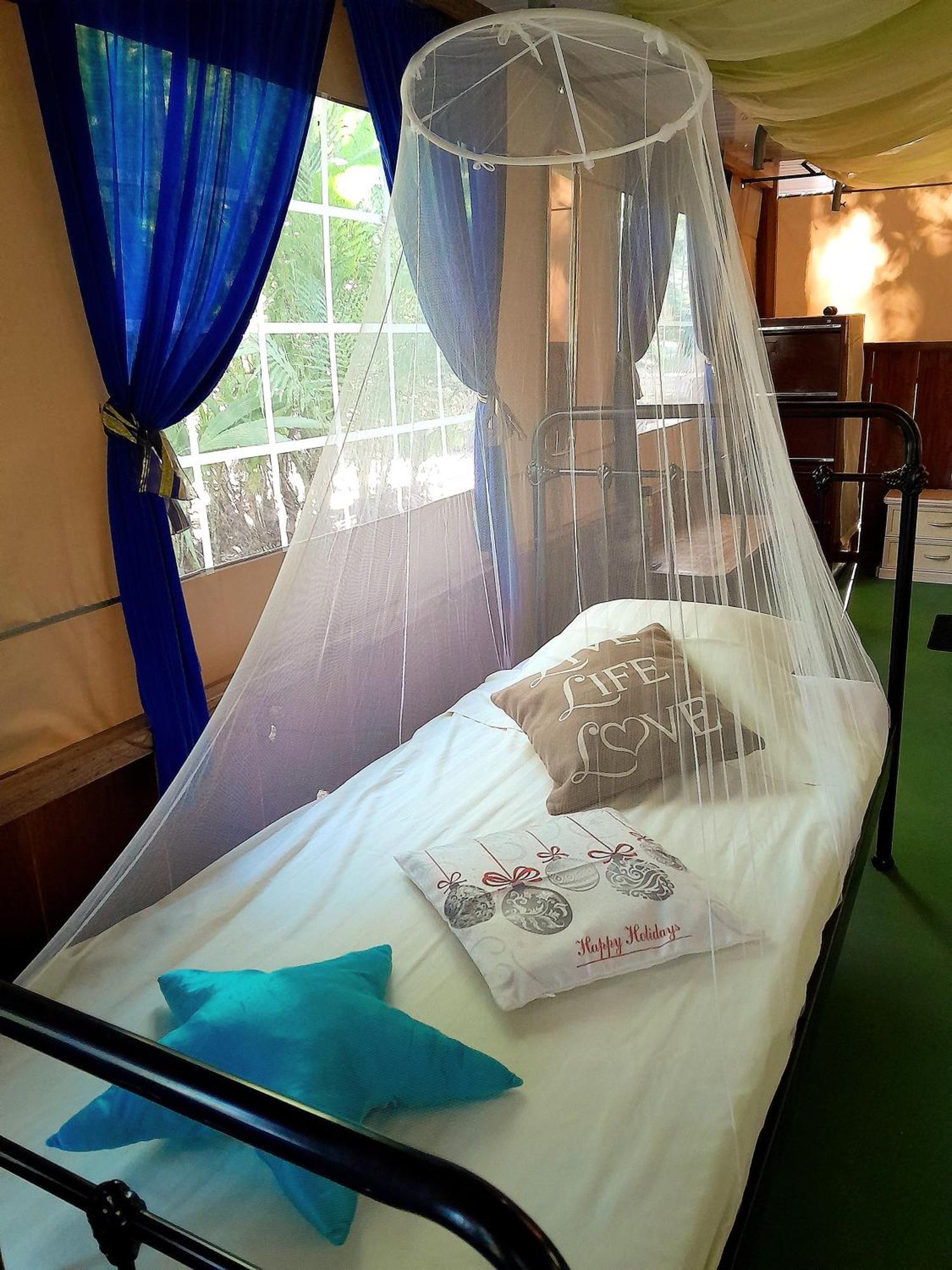 Fully Furnished Family Jungle Tent, Latino Glamping Paquera Hotel Ngoại thất bức ảnh